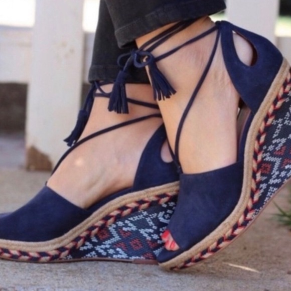 Cabi Isla Suede Beaded Wedge Espadrille Sandals Size 6 Shoes Navy Blue.  NWOT. - Picture 2 of 16